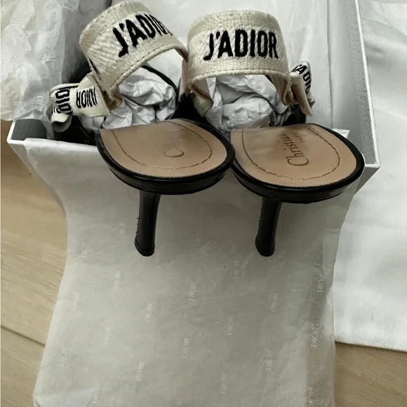 Dior Black Patent Leather Pointed Slingback Pumps with J'Adior Ribbon - Picture 4 of 7